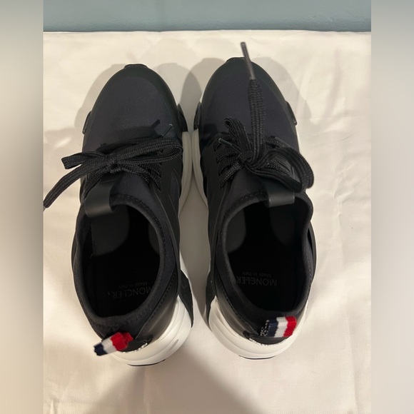 Moncler Womens Lunarove Low-Top Sneakers - Picture 10 of 16